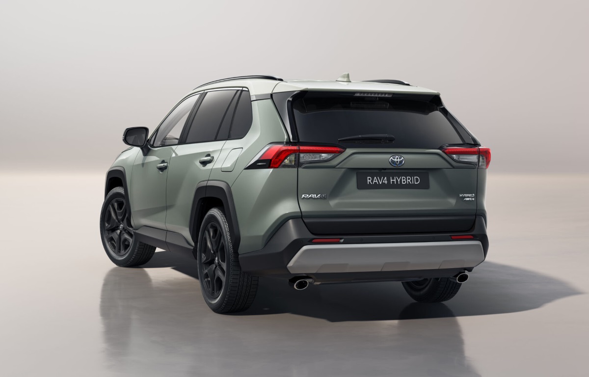 To νέο Toyota RAV4 Adventure έχει την περιπέτεια μέσα του