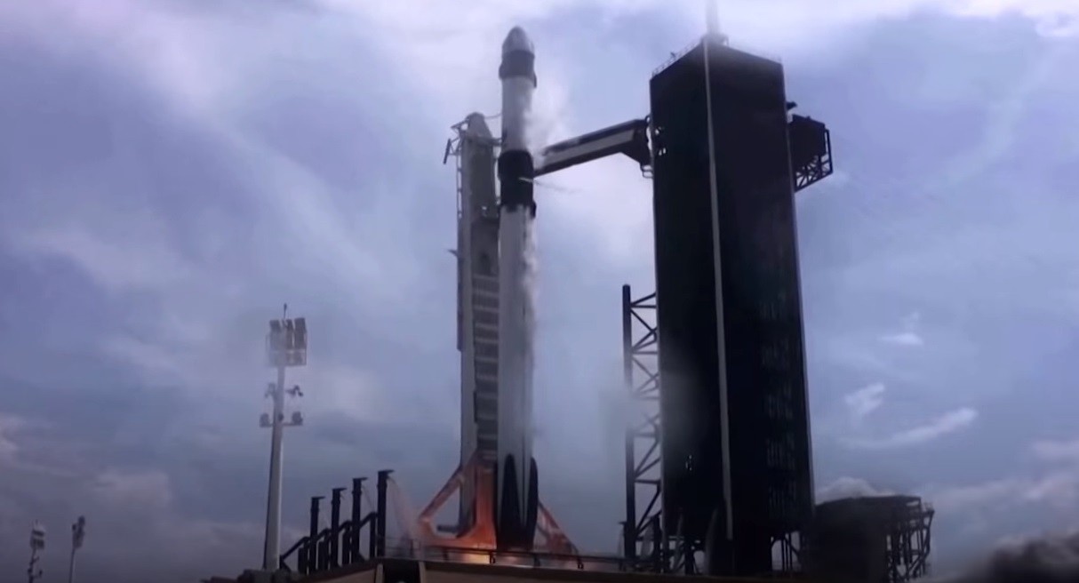Space X: Eκτόξευσε ιταλικό δορυφόρο παρατήρησης της Γης