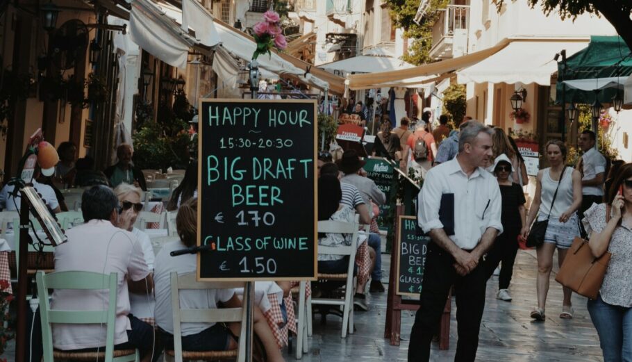 Καφετέριες στο κέντρο της Αθήνας ©Unsplash