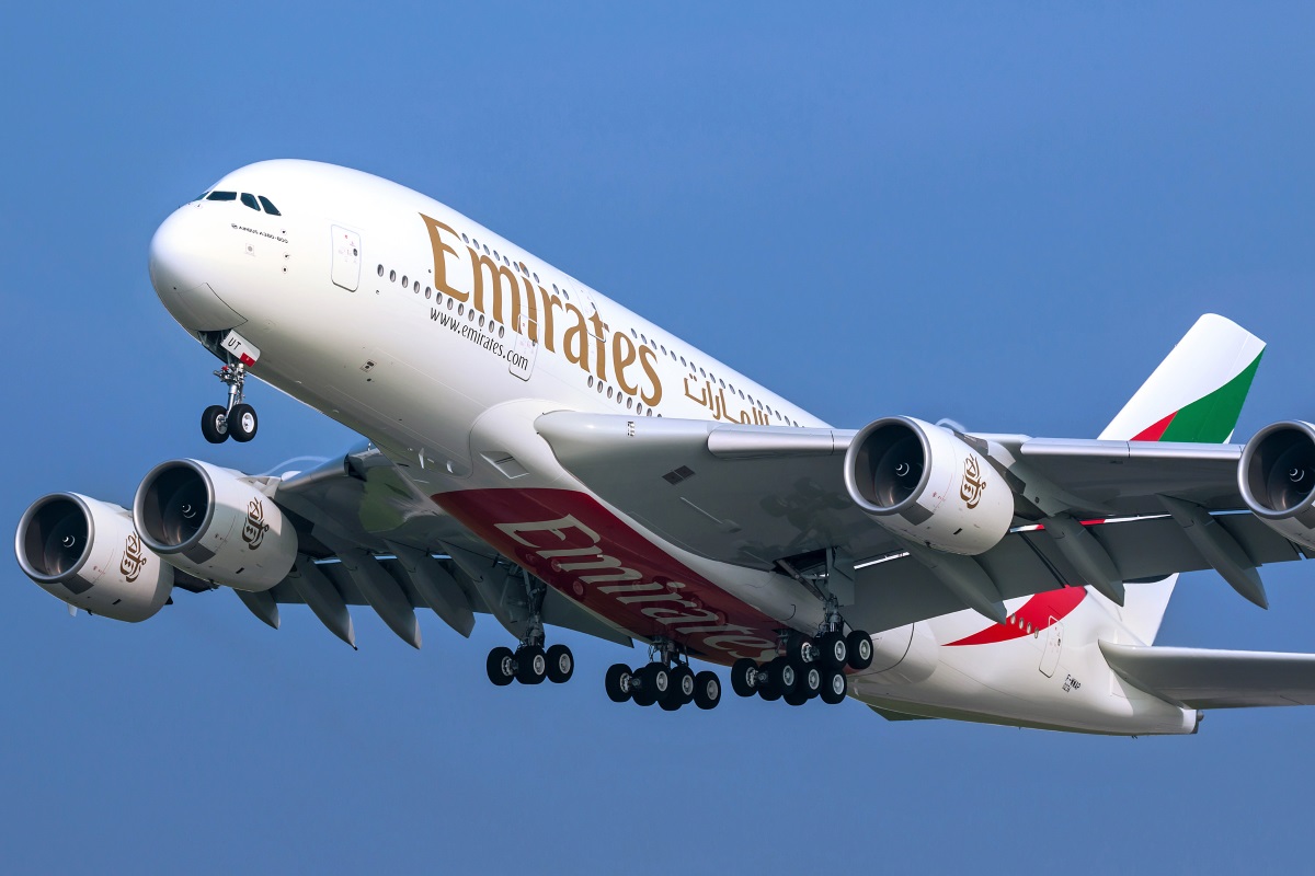 Emirates: Προσφέρει 165.000 επιπλέον θέσεις στους πελάτες της