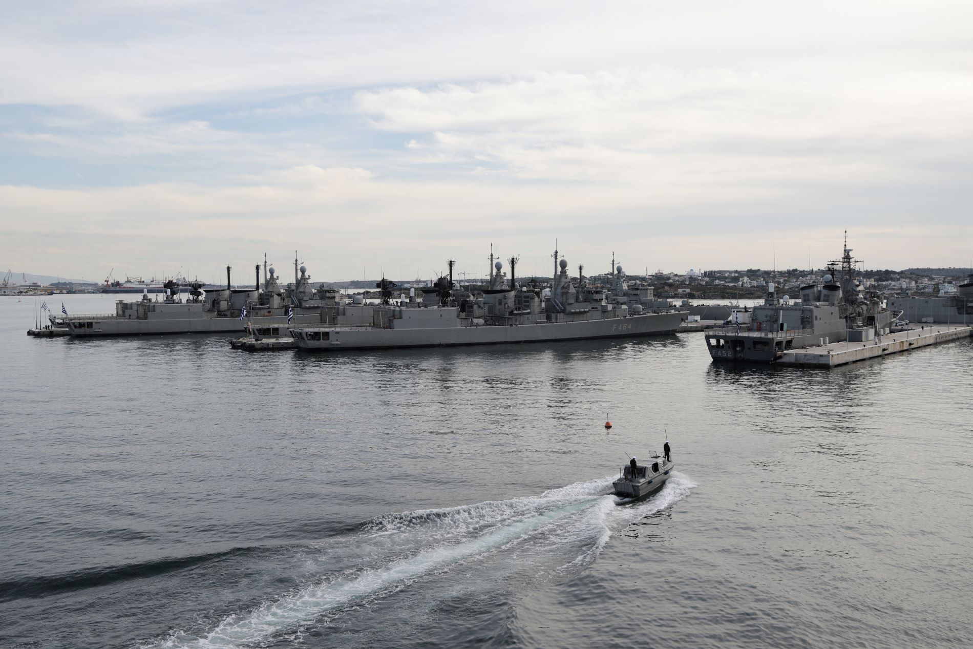 Φρεγάτες: Η οργή Μακρόν, η συναίνεση Μπάιντεν και η εμπλοκή ελληνικών ομίλων