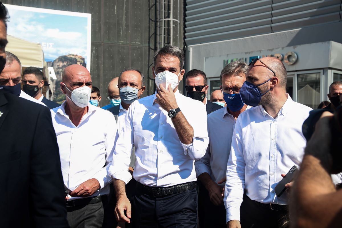 Το οδοιπορικό του Μητσοτάκη στα περίπτερα της ΔΕΘ