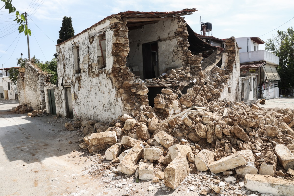 Σεισμός στο Ηράκλειο Κρήτης Καταστροφές στη Βόνη © Eurokinissi