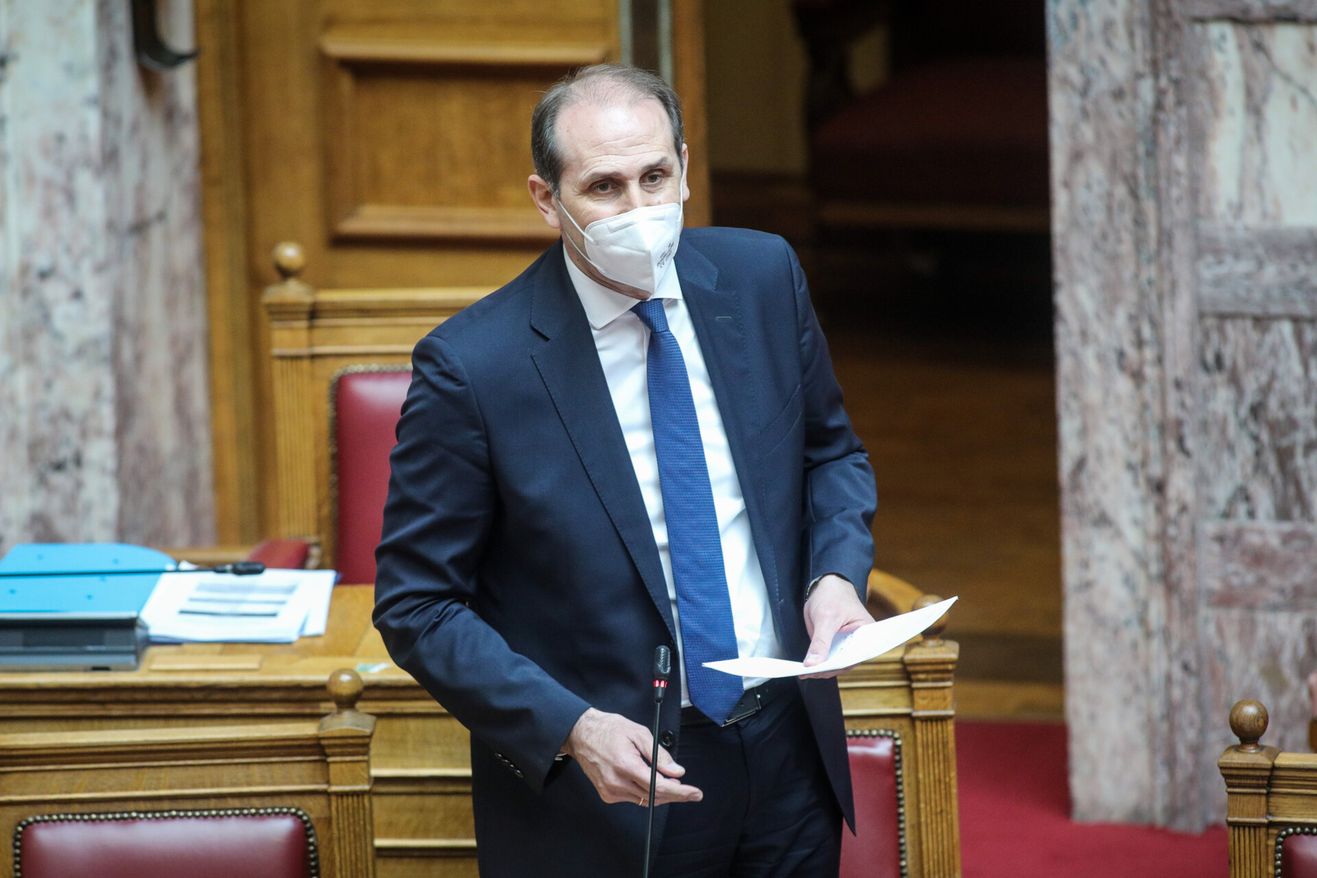 Βεσυρόπουλος: Ο πρώτος στόχος της κυβέρνησης είναι η μείωση φόρων