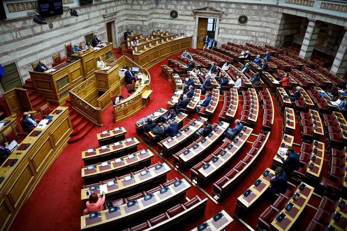 Επικουρική Ασφάλιση: Η δεύτερη ημέρα συζήτησης στη Βουλή
