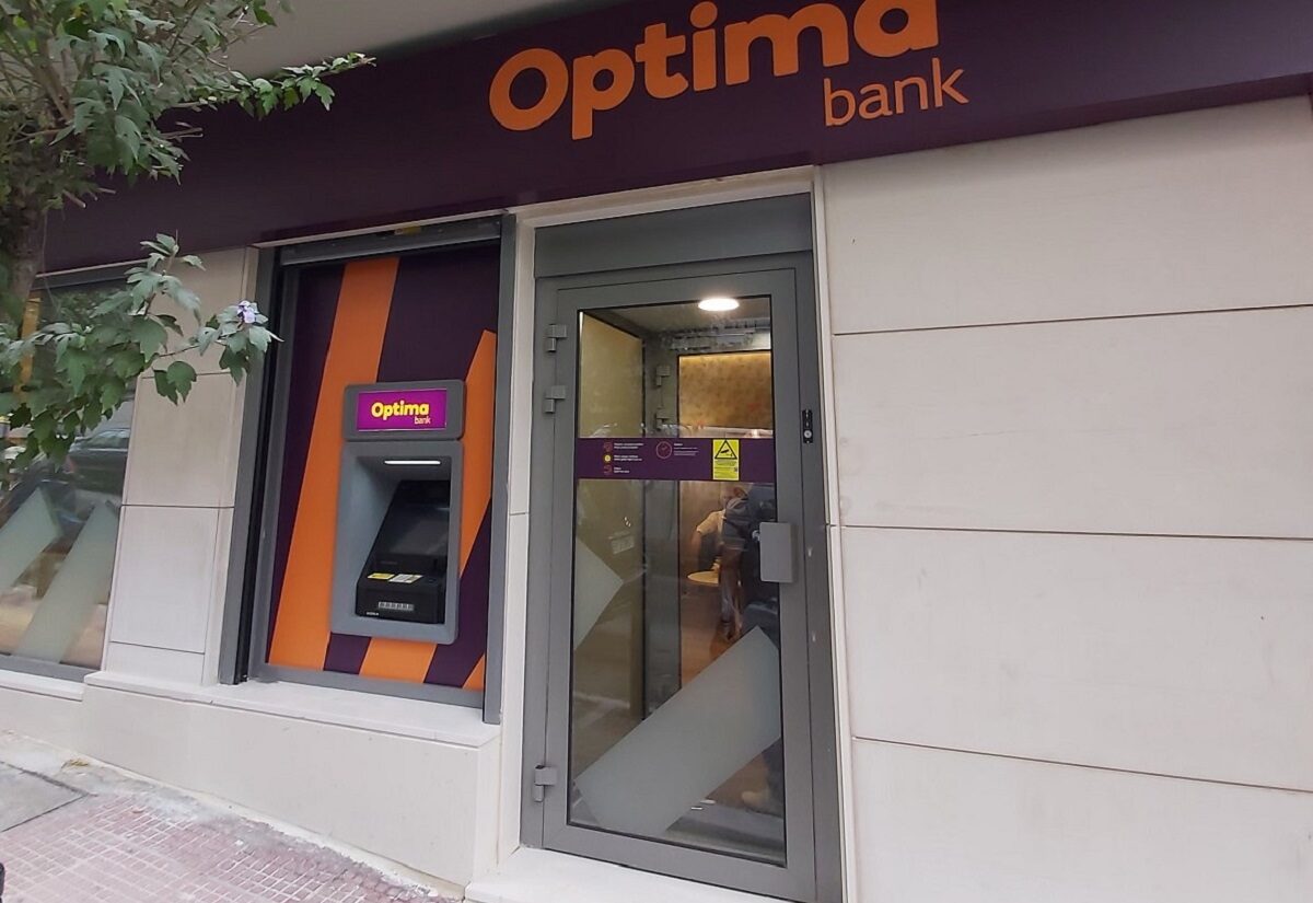 Κατάστημα της Optima Bank στο Κολωνάκι