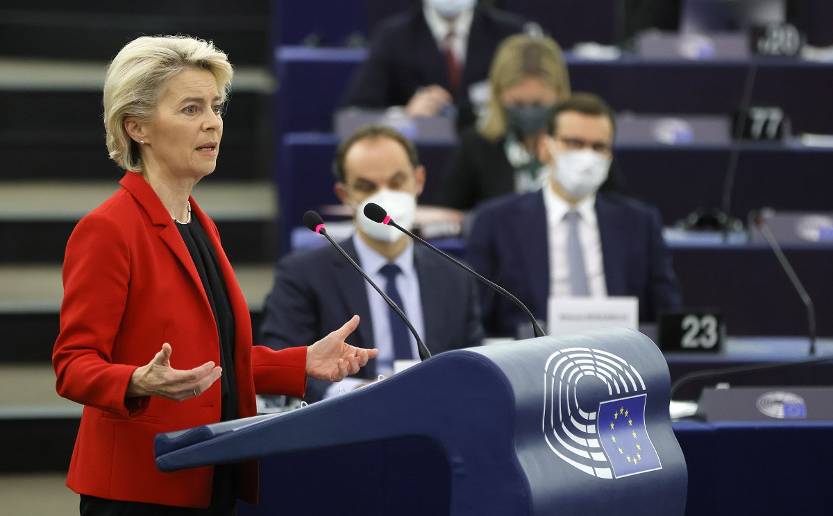 ΕΕ: Σύγκρουση της Φον Ντερ Λάιεν με τον Πολωνό πρωθυπουργό