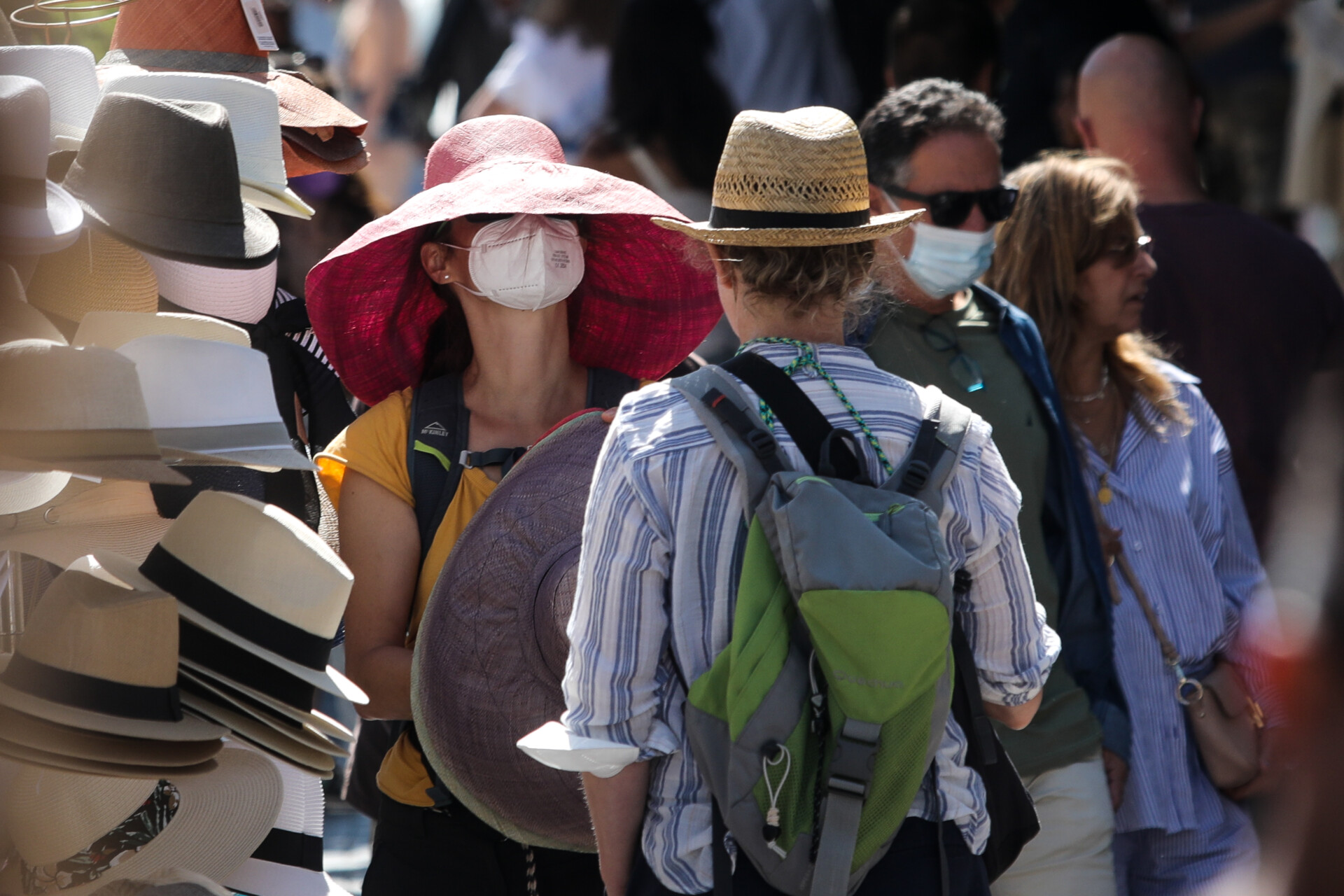 Κορονοϊός: Πρόστιμα 2.850 ευρώ για μη χρήση μάσκας το Σάββατο