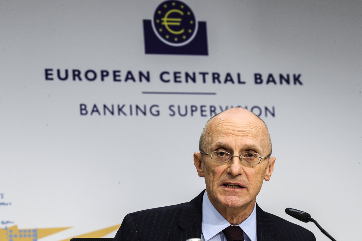 O πρόεδρος του εποπτικού συμβουλίου της Ευρωπαϊκής Κεντρικής Τράπεζας Αντρέα Ένρια ©EPA/ARMANDO BABANI