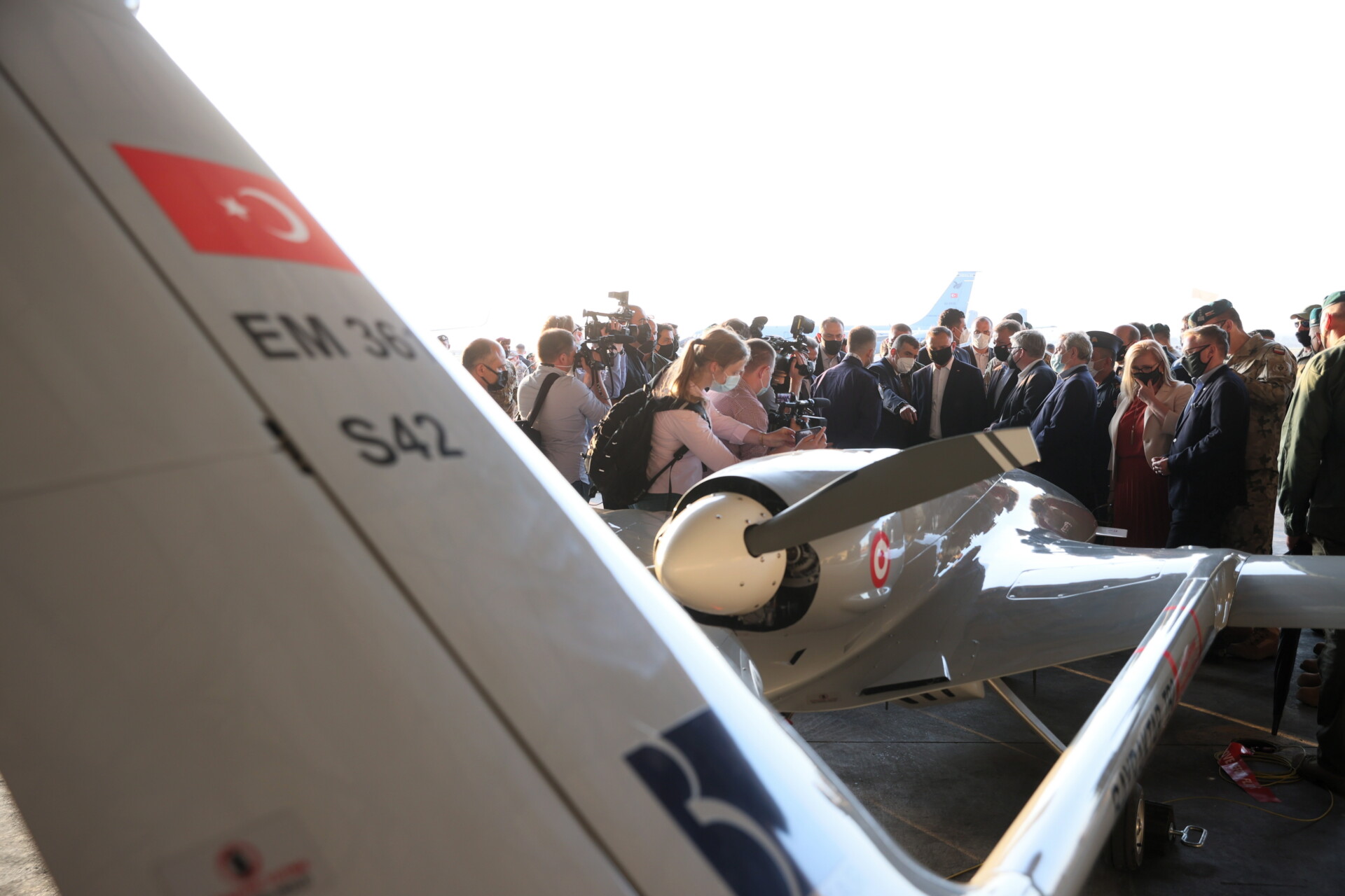 Tουρκικά μη επανδρωμένα αεροσκάφη Bayraktar TB2 ©EPA / LESZEK SZYMANSKI POLAND OUT