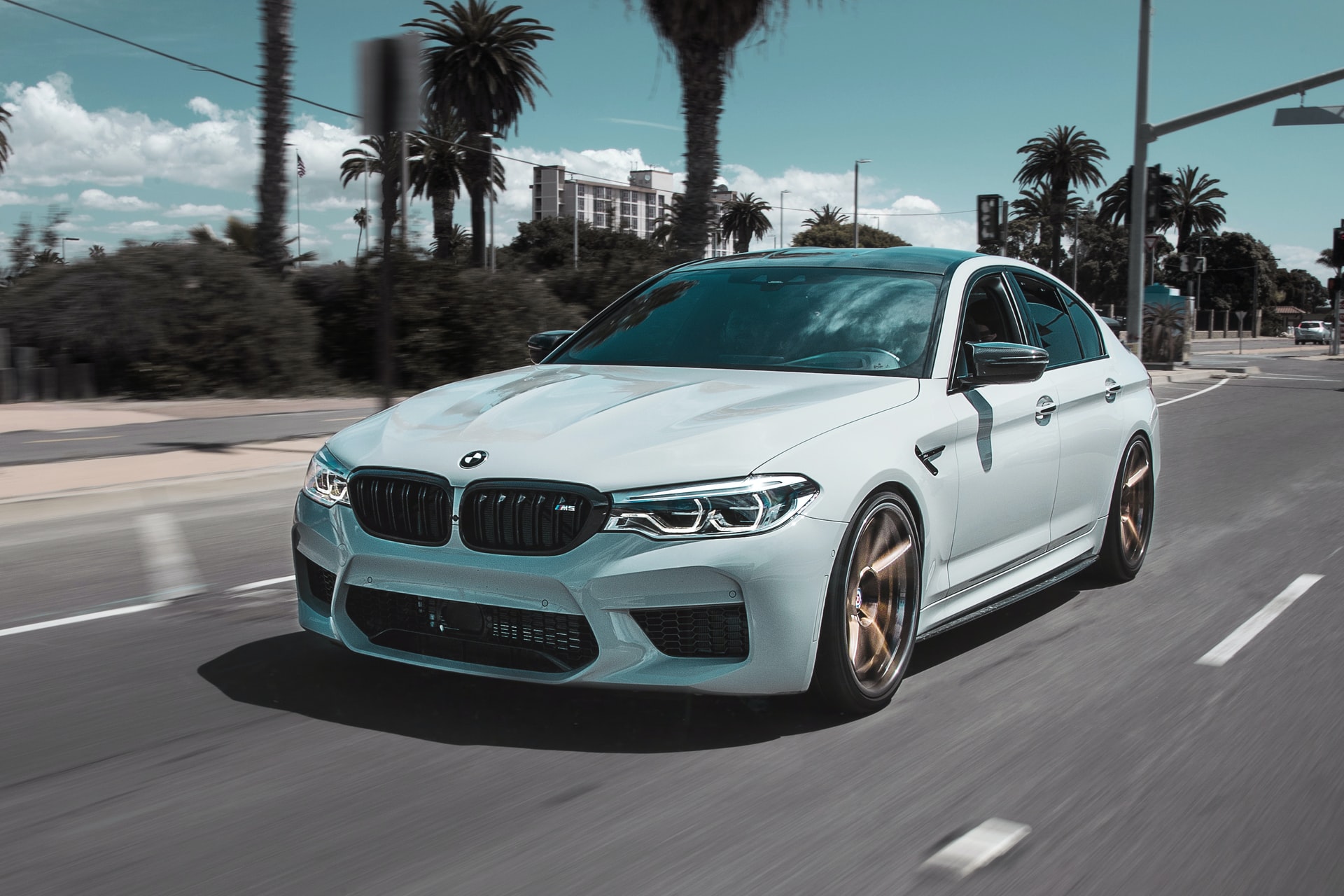 Η BMW επενδύει σε καινοτόμο μέθοδο για την παραγωγή λιθίου