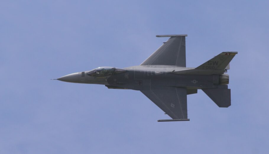 F-16