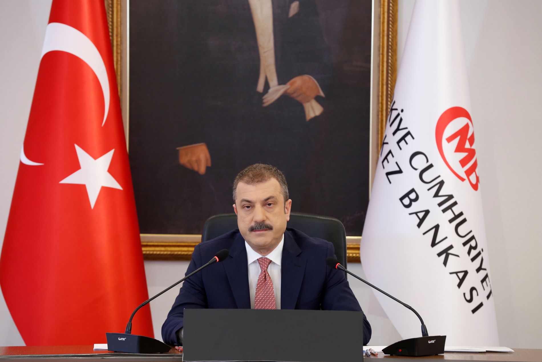 Ο διοικητής της κεντρικής τράπεζας της Τουρκίας Σαχάπ Καβτζιόγλου ©EPA/TURKISH CENTRAL BANK