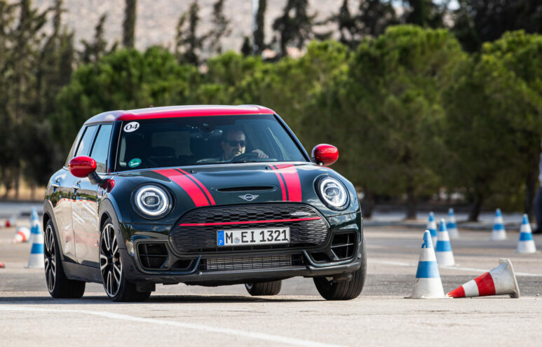 Οδηγούμε όλη την γκάμα της ΜΙΝΙ