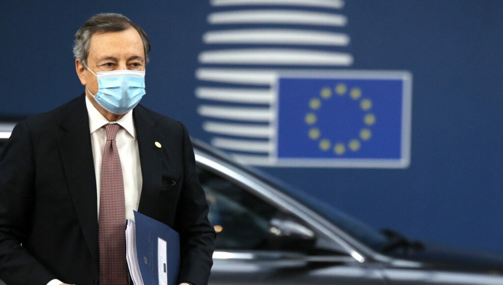Ιταλία: Ο Μ. Ντράγκι παρουσίασε τον πρώτο του προϋπολογισμό