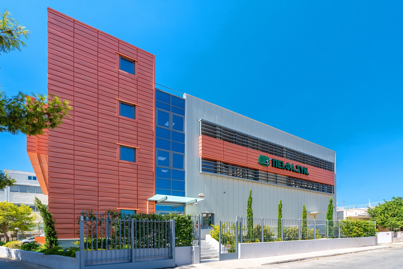 TÜV HELLAS: Πιστοποίησε τον Όμιλο ΠΕΙΦΑΣΥΝ