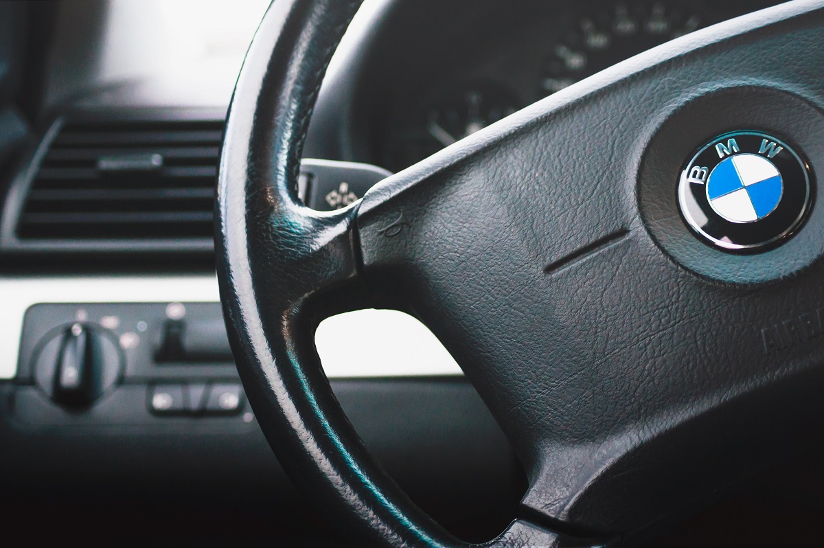 BMW: Σχέδιο για προμήθεια ατσαλιού που παράγεται με πράσινη ενέργεια