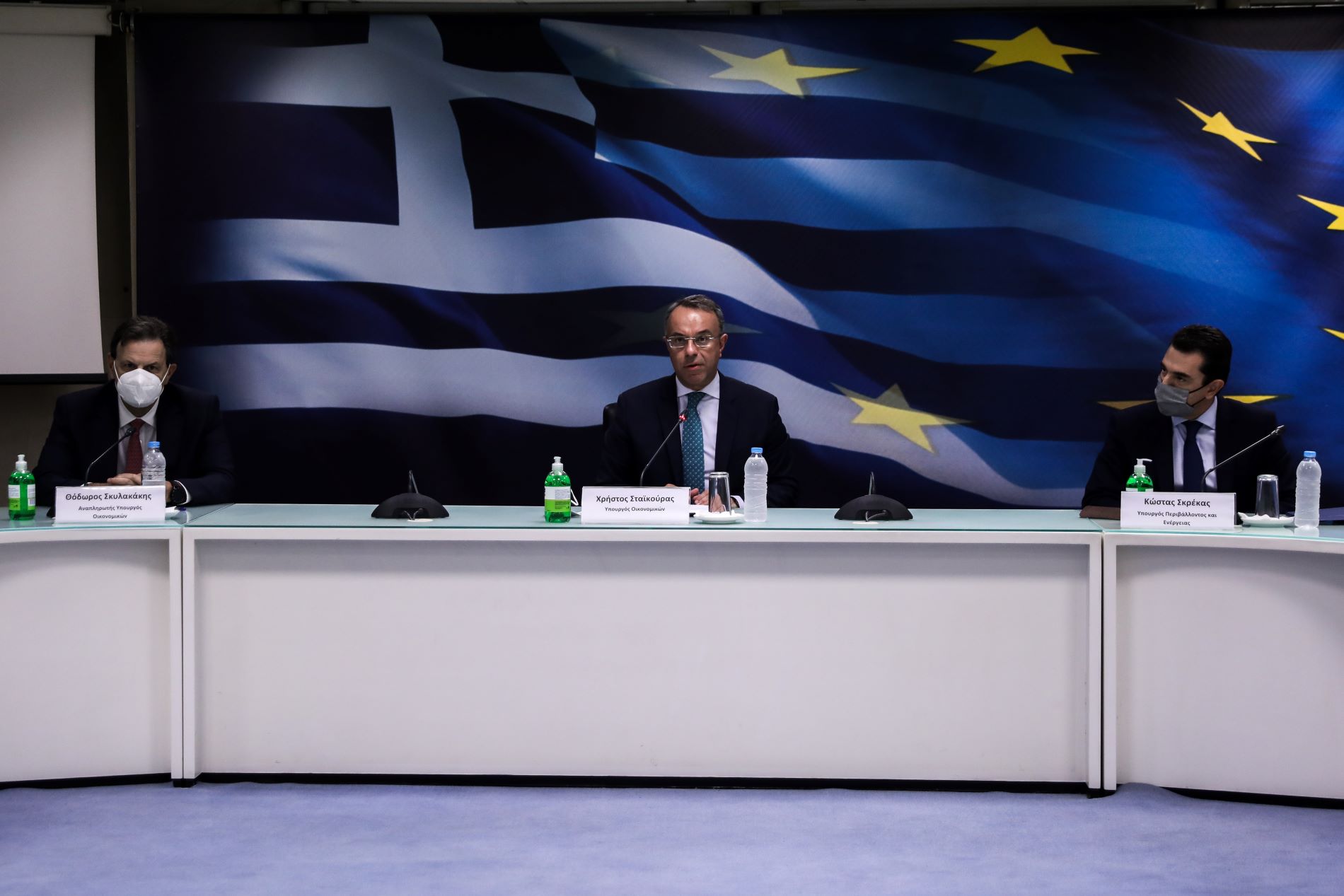Οι κρατικές ενισχύσεις σε ΜμΕ, οι οπτικές ίνες της ΔΕΗ και η επιδότηση της γαλακτοβιομηχανίας Όμηρος
