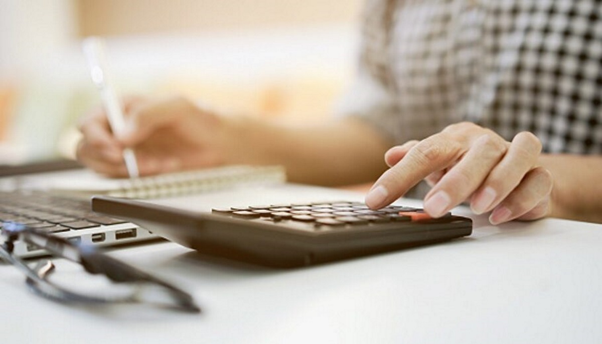 ΕΛΣΤΑΤ: Αυξήθηκε κατά 7% το διαθέσιμο εισόδημα των νοικοκυριών