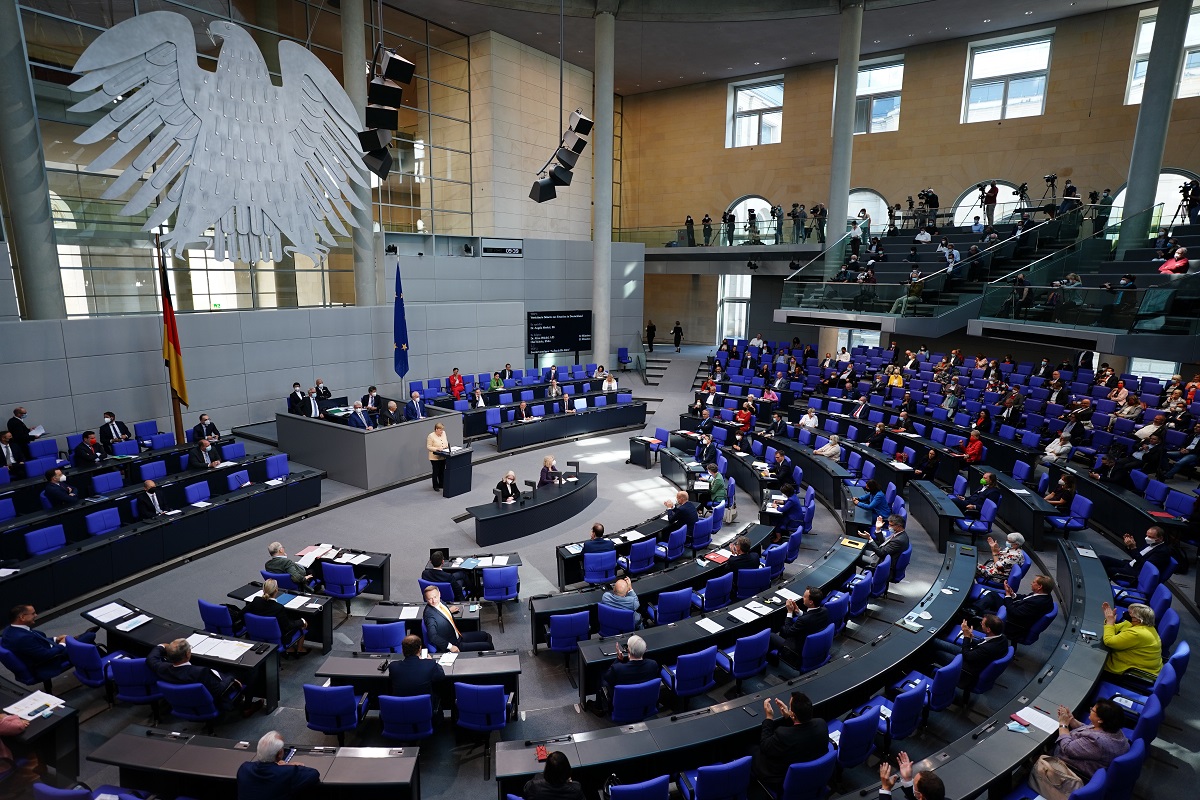 Γερμανικό κοινοβούλιο © EPA/CLEMENS BILAN / POOL