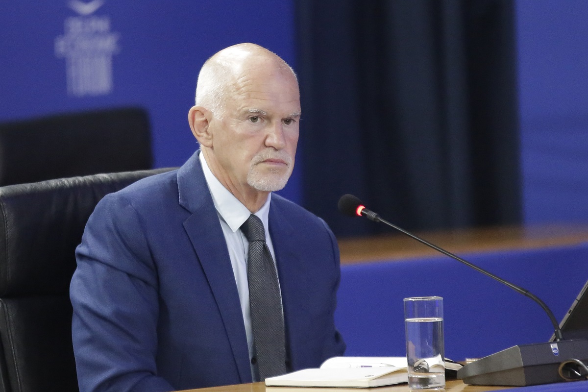 Παπανδρέου: Εκλέχτηκε πρόεδρος της Επιτροπής για τη Δημοκρατία