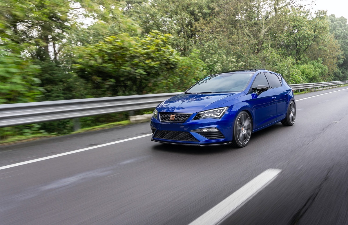 Το Seat Leon παρέλαβε το τρόπαιο Best Buy Car of Europe 2021