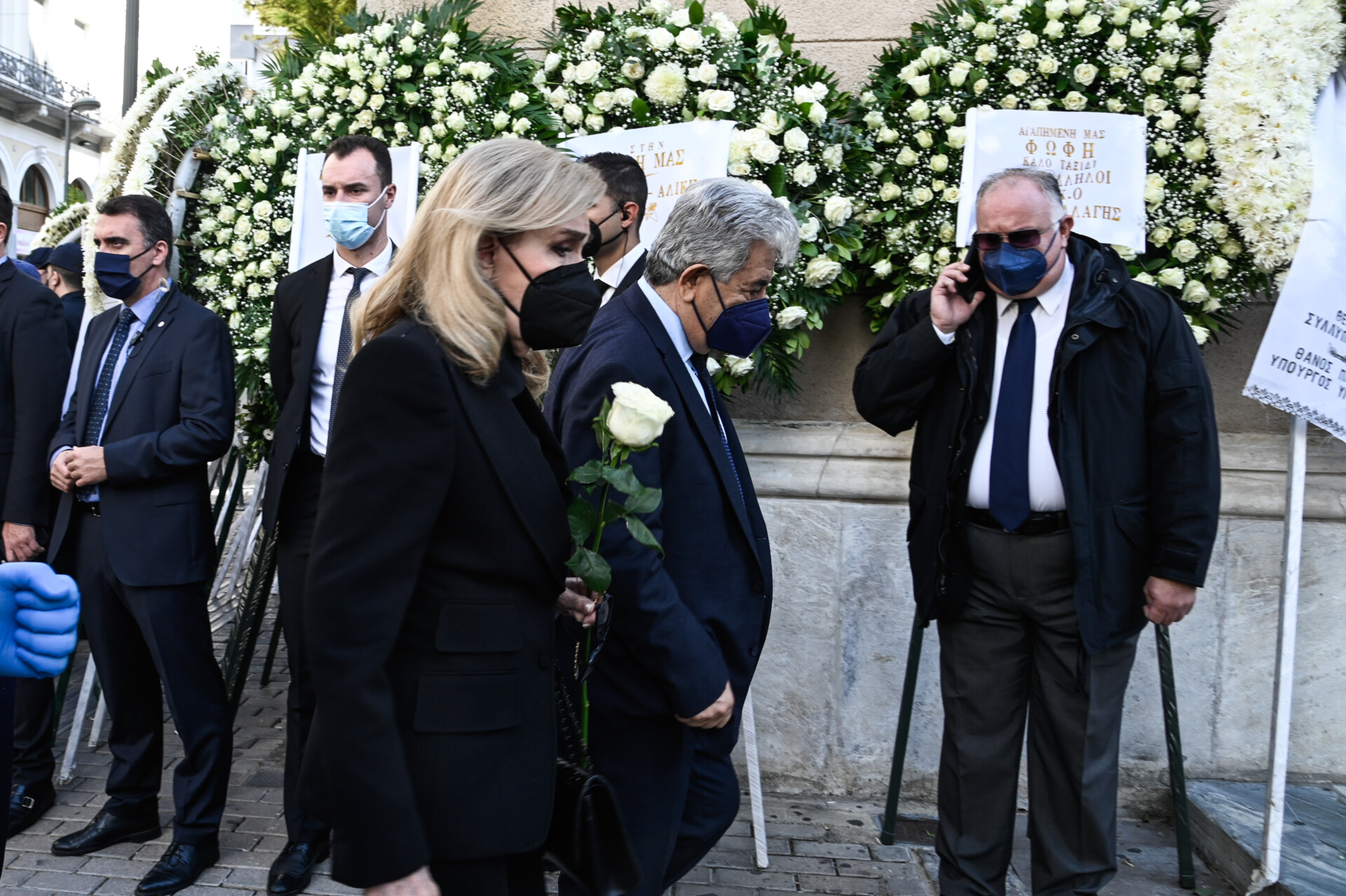 Η Μαριάννα Βαρδινογιάννη βαθιά συγκινημένη στο τελευταίο αντίο στη Φώφη Γεννηματά © Eurokinissi