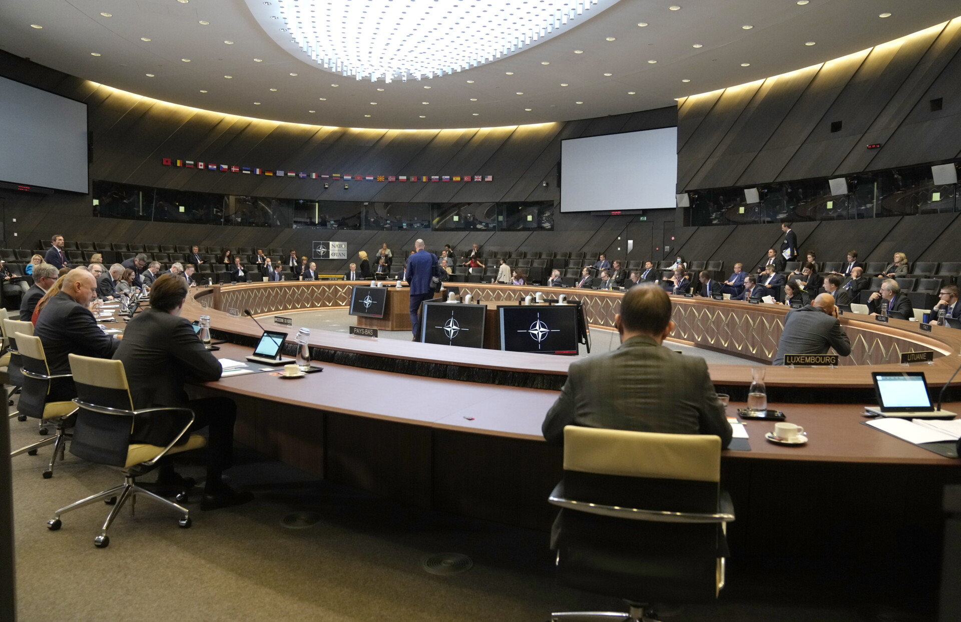 ΝΑΤΟ: Γενικό σχέδιο για την αποτροπή της αυξανόμενης ρωσικής απειλής