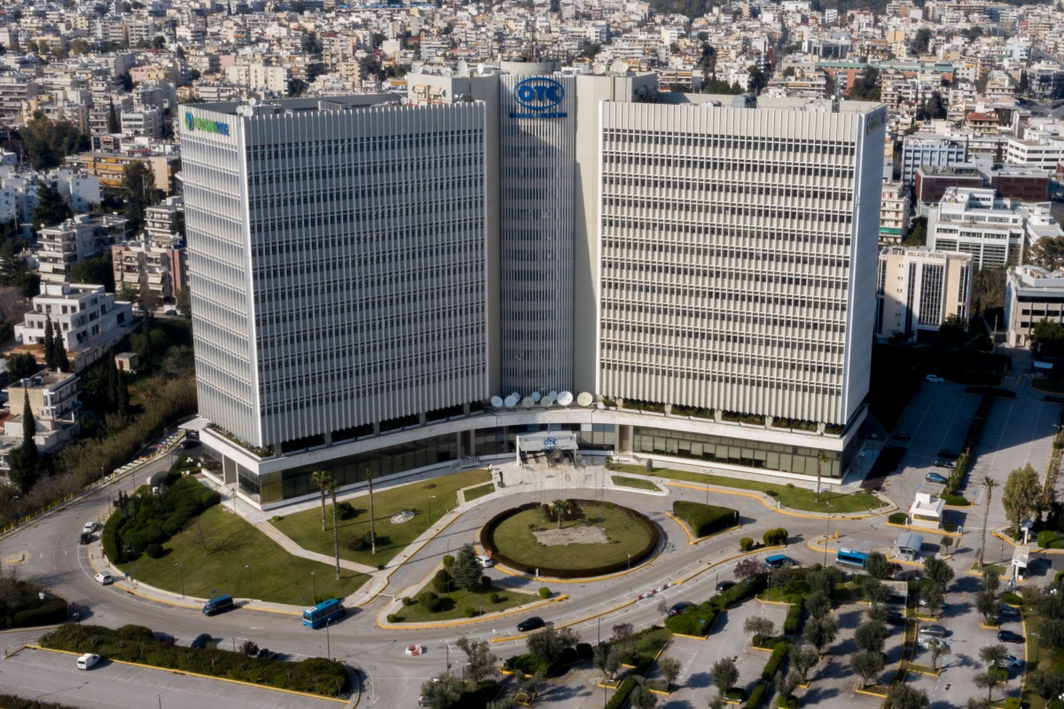 Τα χρυσά μερίσματα της Cosmote στον ΟΤΕ, το νέο e-shop της Jumbo και η συμφωνία της Μεσόγειος στα Τρίκαλα