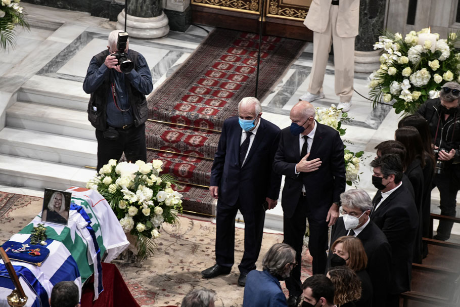 O πρώην πρωθυπουργός Γιώργος Παπανδρέου στην κηδεία της Φώφης Γεννηματά © Eurokinissi