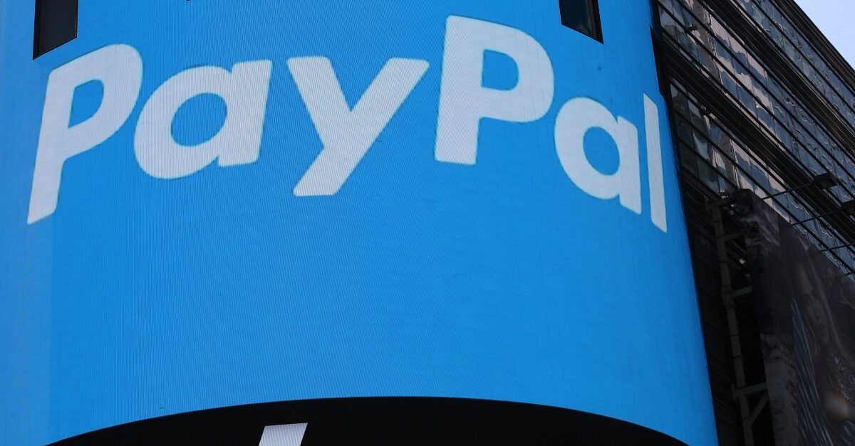 PayPal © EPA/ANDREW GOMBERT