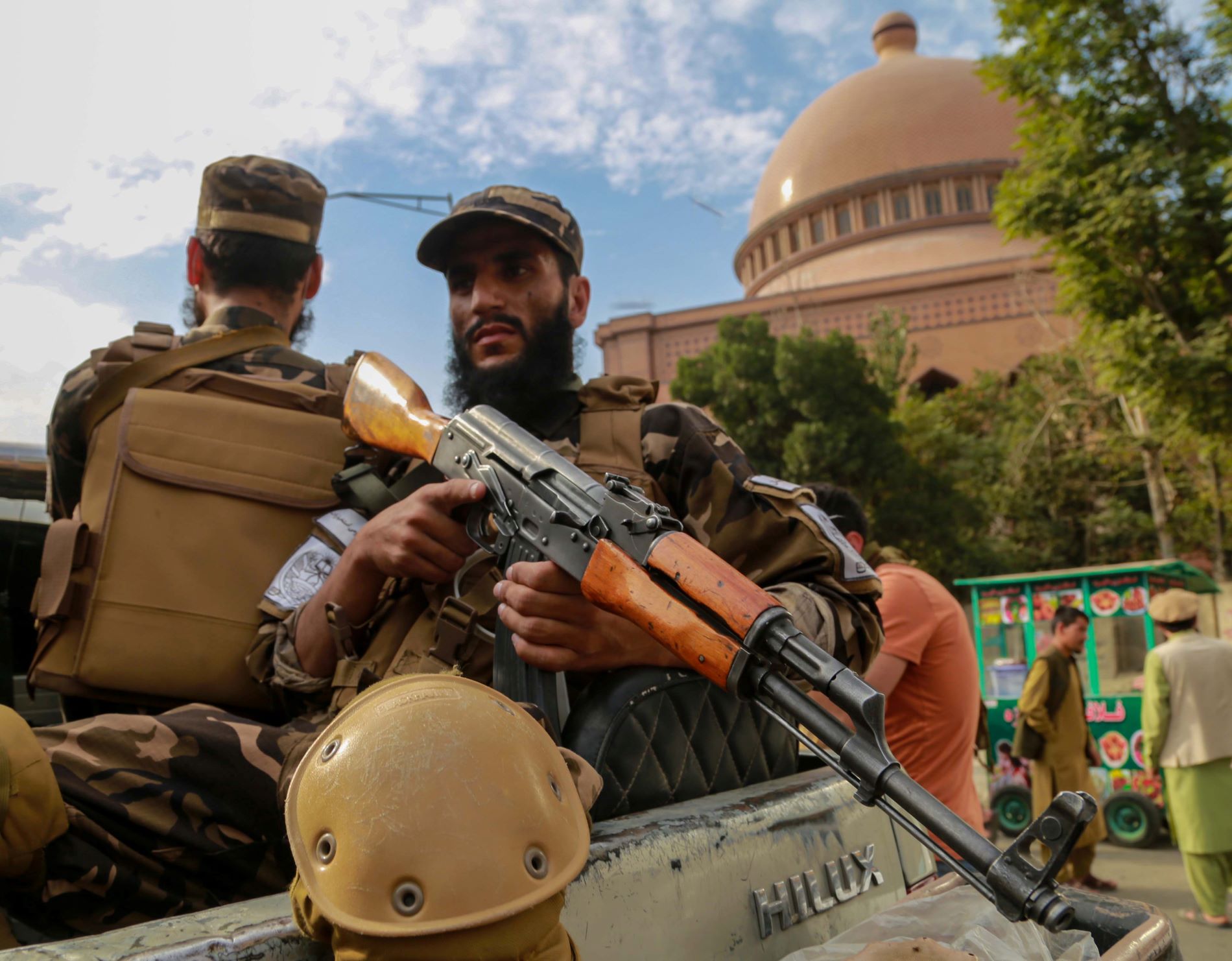Στρατιώτες των Ταλιμπάν © EPA/STRINGER