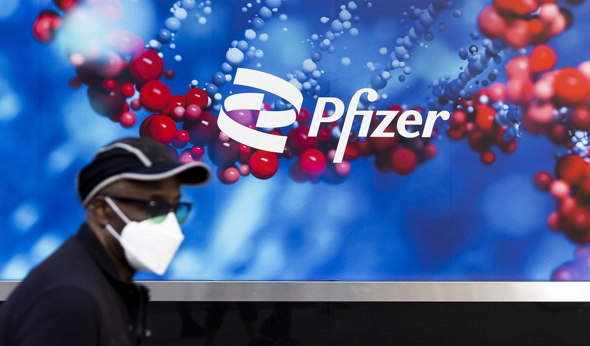 Pfizer © EPA/JUSTIN LANE