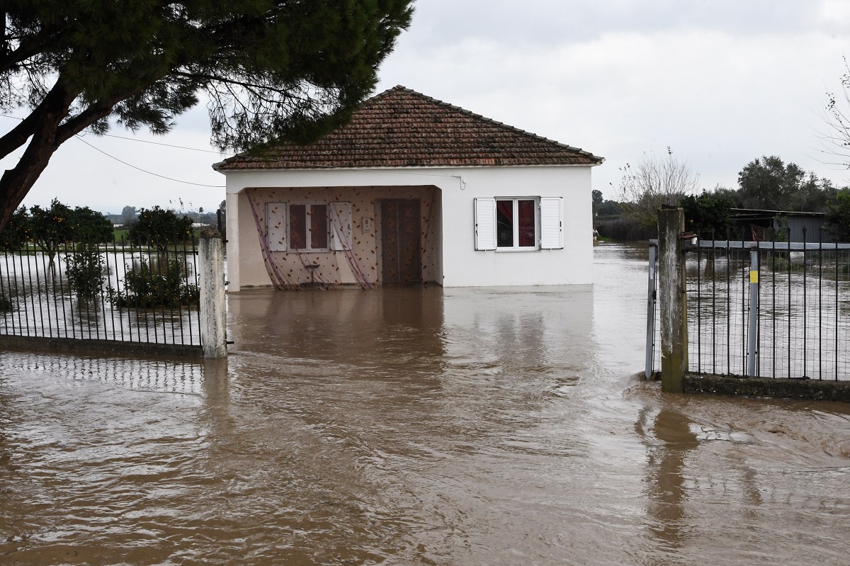 Πύργος: Χωρίς τις αισθήσεις του ανασύρθηκε άνδρας από αρδευτικό κανάλι