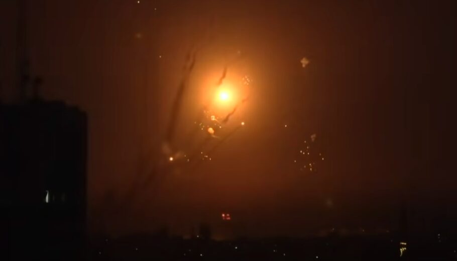 Πύραυλοι εκτοξεύτηκαν από το Ισραήλ στη Δαμασκό©Printscreen Youtube