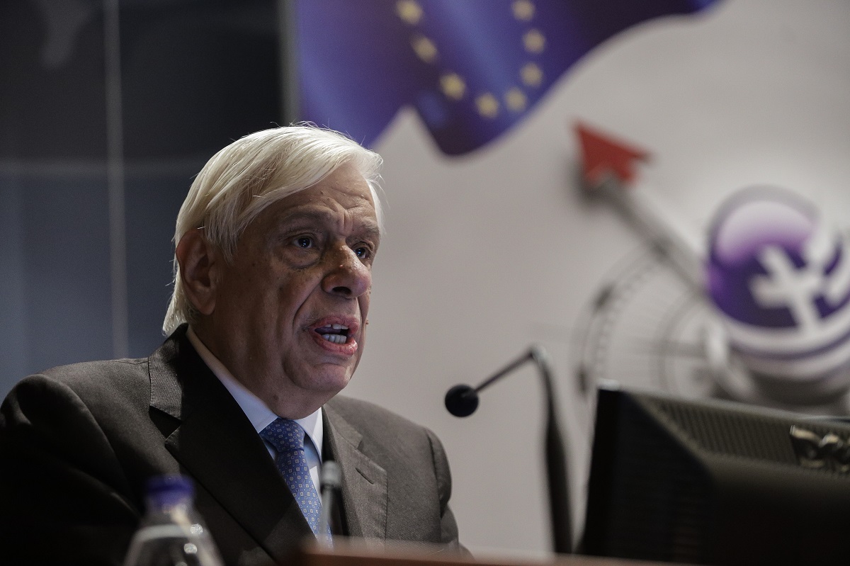Προκόπης Παυλόπουλος: Στο νοσοκομείο Αλεξάνδρα με κορονοϊό