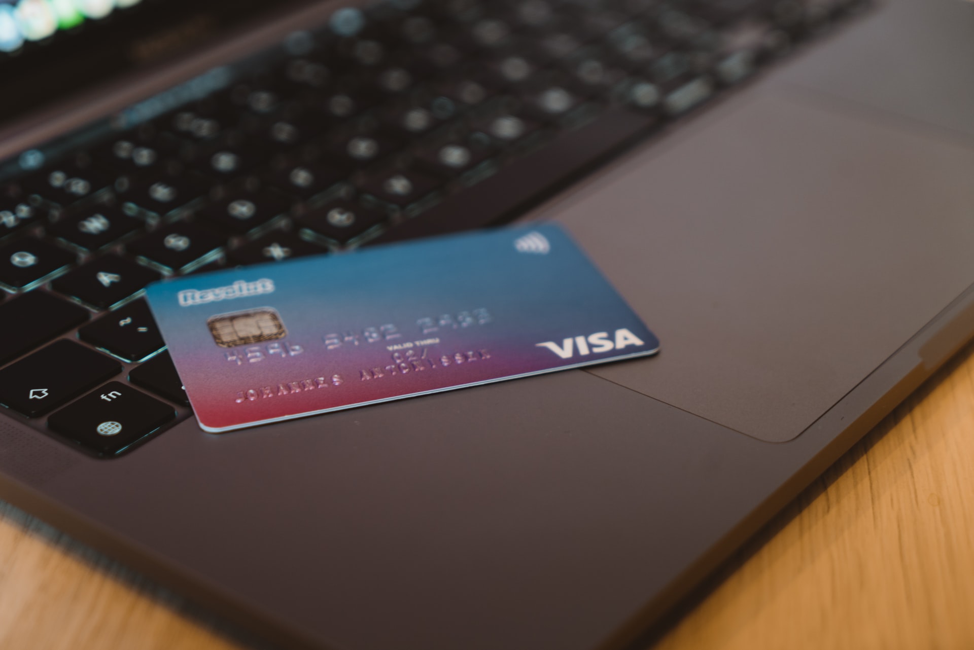 Visa: Ανακοινώνει το πακέτο βιωσιμότητας Visa Eco Benefits