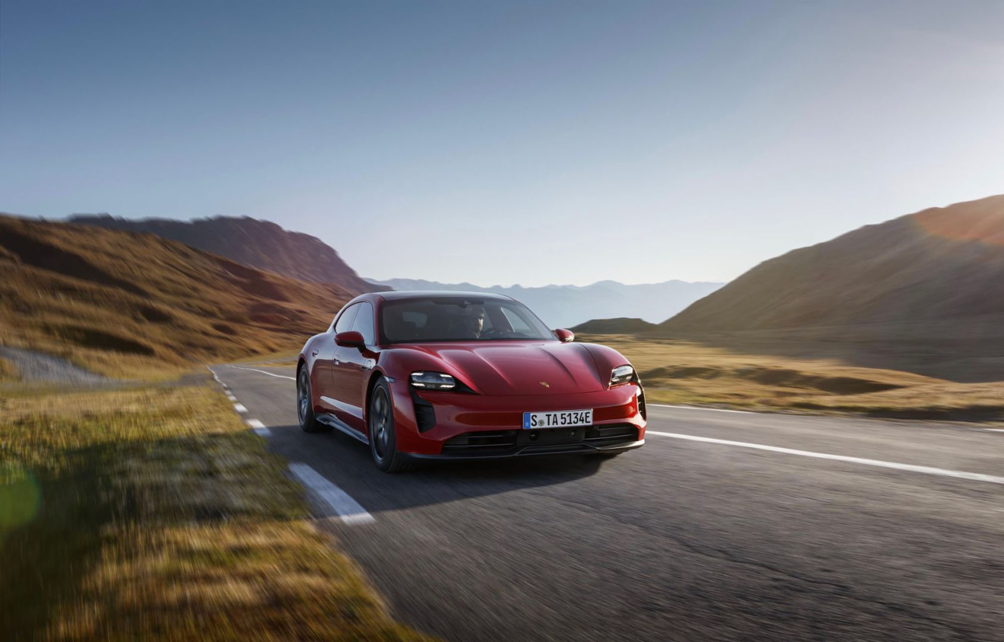 H Porsche Taycan GTS Sport Turismo κάνει βόλτες στην Καλιφόρνια