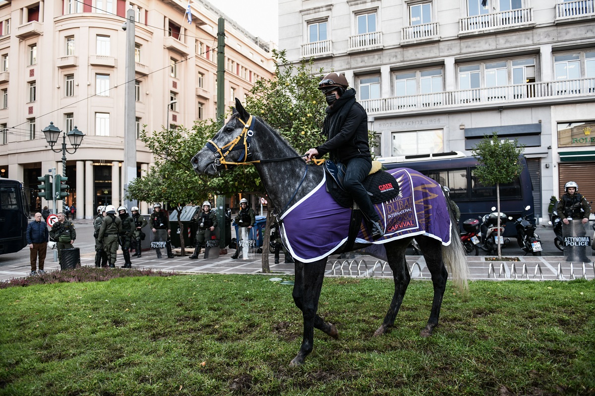 Συγκέντρωση διαμαρτυρίας για την διάσωση των ελληνικών ιπποδρομιών  © EUROKINISSI