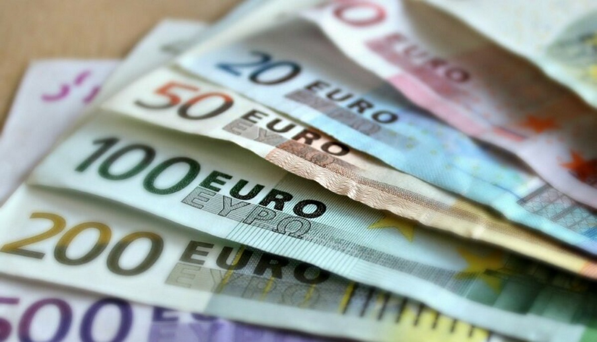 Έκτακτο επίδομα 200 ευρώ: Οι πέντε κατηγορίες που το δικαιούνται