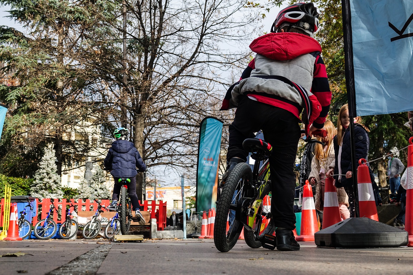 Στιγμιότυπο από τη Λάρισα και το ΔΕΗ e-bike Festival © ΔΕΗ