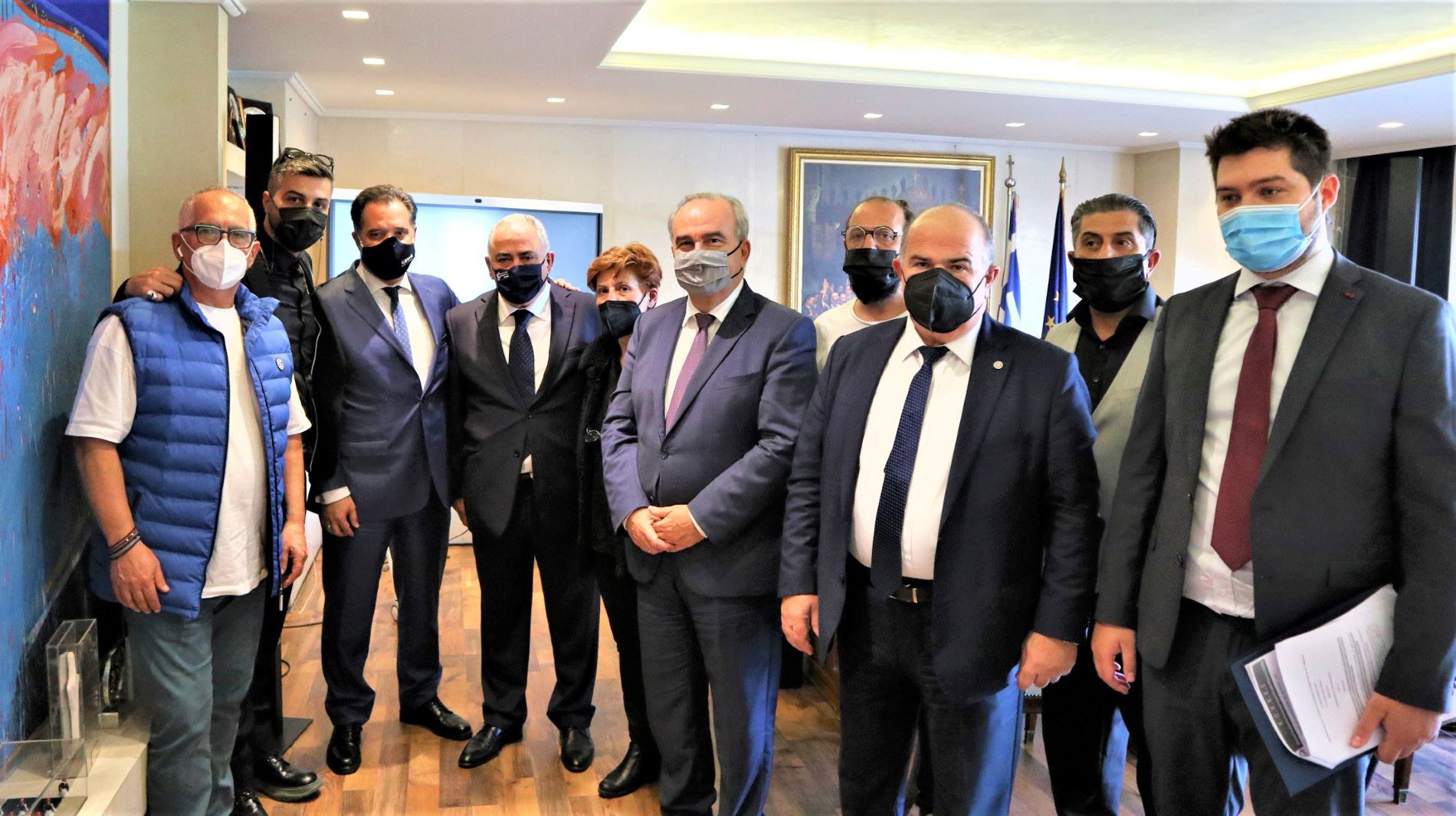 Προσωρινό μπλόκο στην εμπορία καλλυντικών επαγγελματικής χρήσης