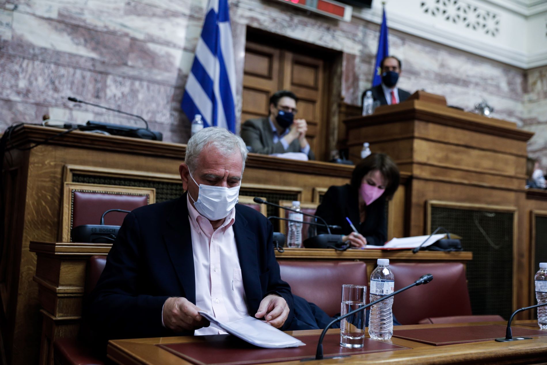 Εξεταστική: Ένταση και αποχωρήσεις στην πρώτη συνεδρίαση