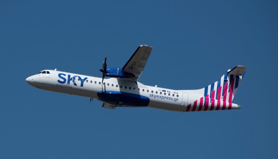 Αεροπλάνο της SKY express © SKY express