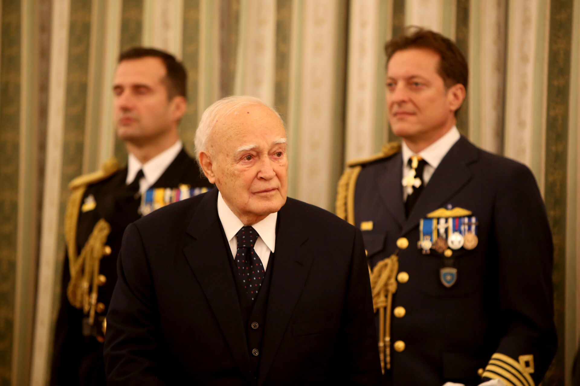 Κάρολος Παπούλιας: Ο πολιτικός κόσμος αποχαιρετά τον μεγάλο πολιτικό