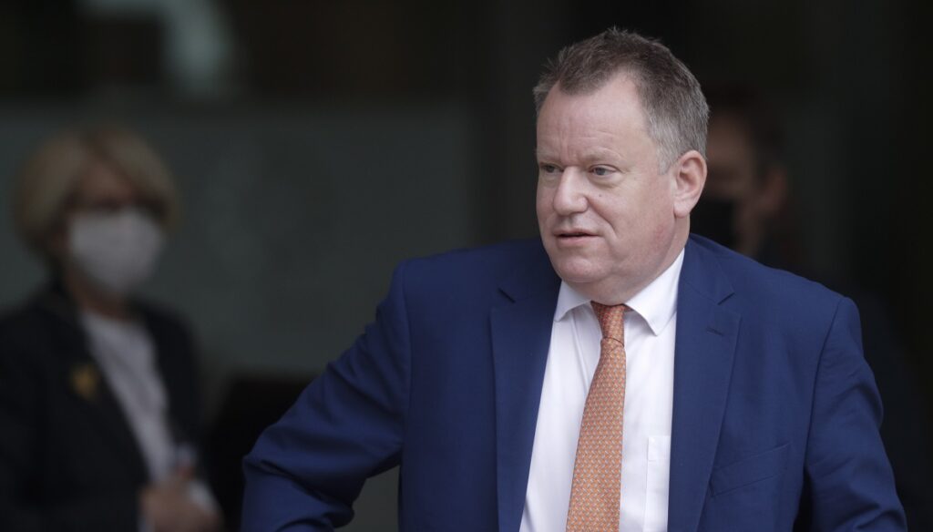 Μ. Βρετανία: Παραιτείται ο υπουργός του Brexit Ντέιβιντ Φροστ