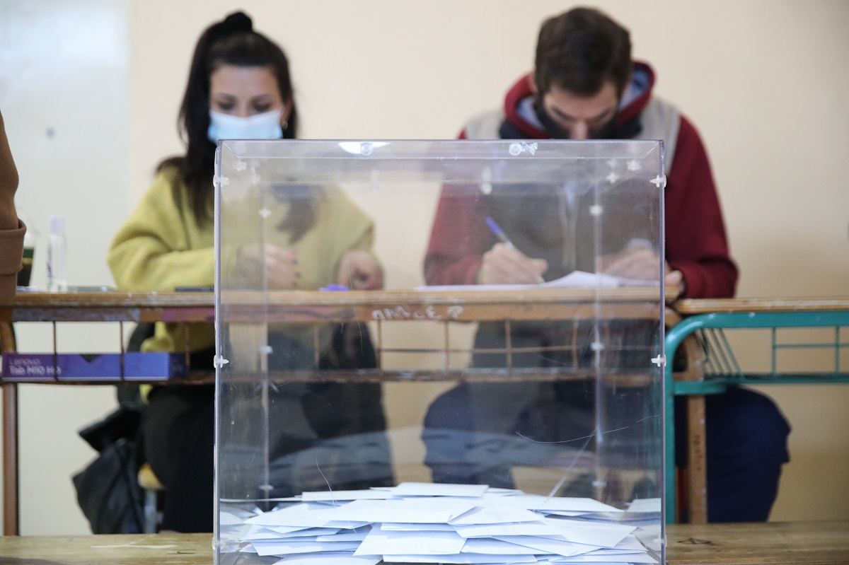 Εκλογές ΚΙΝΑΛ: Πάνω από 200.000 οι ψηφοφόροι – Μικρή παράταση