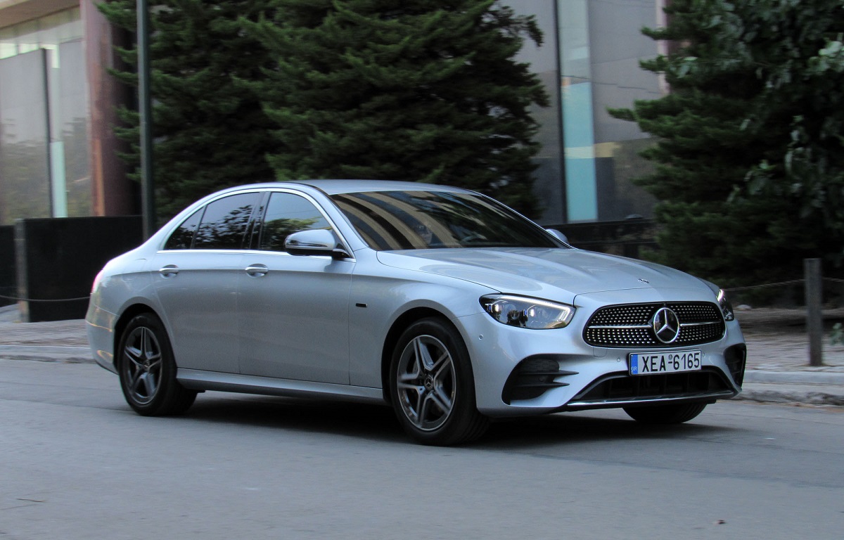 Δοκιμάζουμε την πανίσχυρη Plug-in υβριδική Mercedes-Benz E 300 e