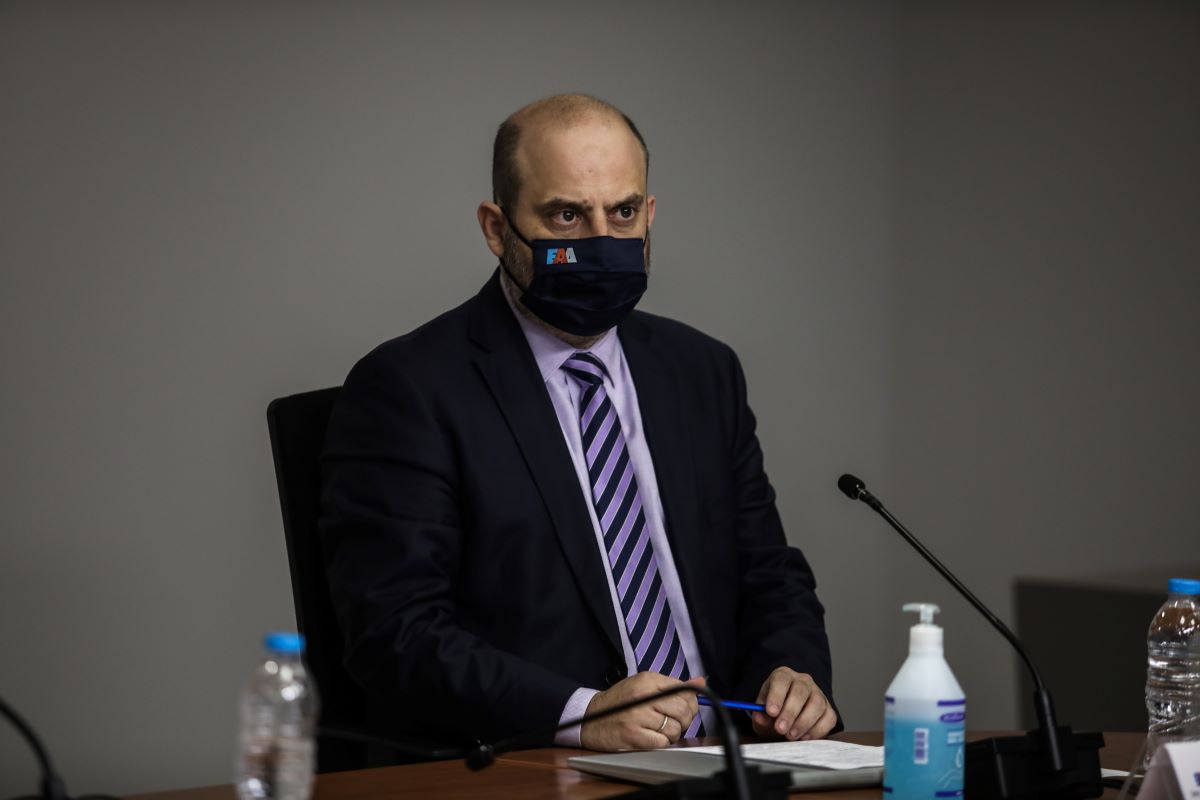 Μπίνης: Ανάκληση της άδειας των καταστημάτων που δεν τηρούν τα μέτρα