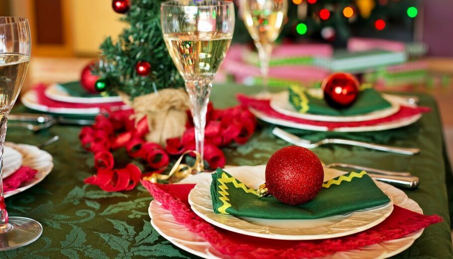 Χριστουγεννιάτικο τραπέζι © Pixabay